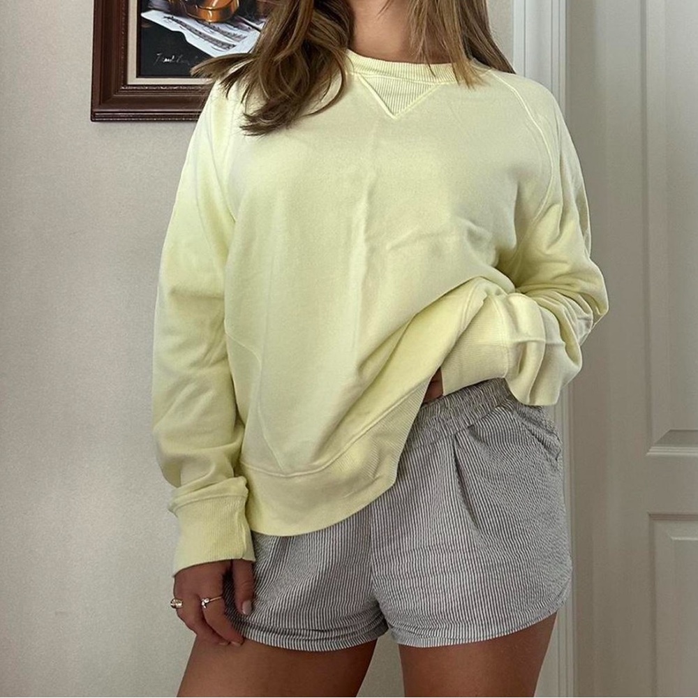 Universal Thread pale yellow crewneck sweatshirt